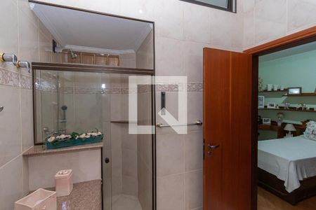 Casa de condomínio à venda com 450m², 4 quartos e 4 vagasBanheiro da Suíte 2