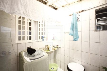 Casa à venda com 90m², 3 quartos e 2 vagasÁrea de Serviço