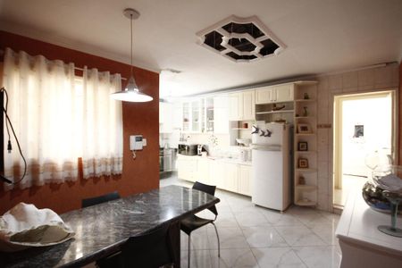 Casa à venda com 90m², 3 quartos e 2 vagasCozinha