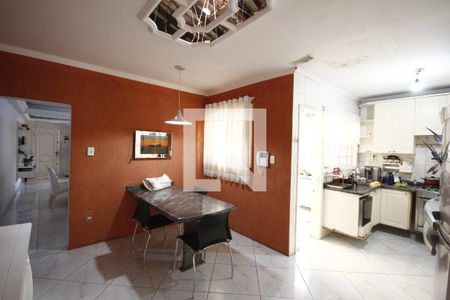 Casa à venda com 90m², 3 quartos e 2 vagasCozinha