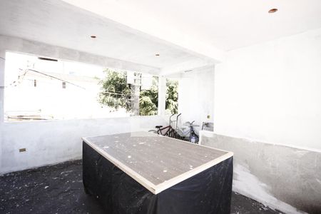 Casa à venda com 90m², 3 quartos e 2 vagasQuintal