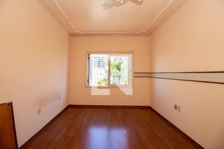 Quarto 1 de apartamento para alugar com 2 quartos, 70m² em Floresta, Porto Alegre