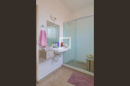 Casa à venda com 260m², 3 quartos e 1 vagaBanheiro 2