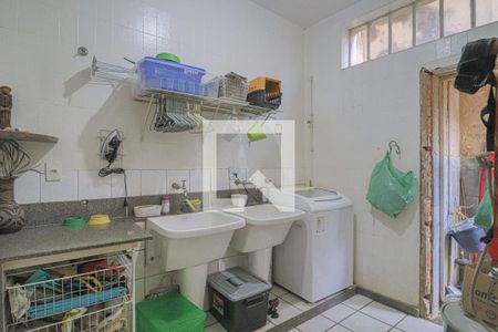 Casa à venda com 260m², 3 quartos e 1 vagaÁrea de Serviço 