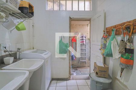 Casa à venda com 260m², 3 quartos e 1 vagaÁrea de Serviço 