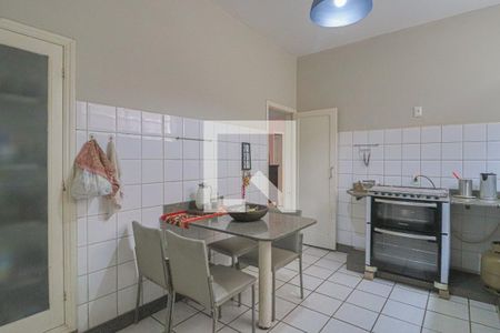 Casa à venda com 260m², 3 quartos e 1 vagaCozinha 