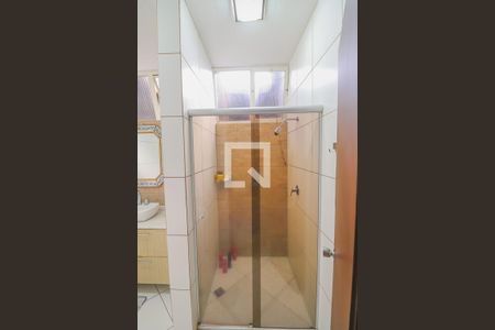 Casa à venda com 380m², 3 quartos e 2 vagasBanheiro