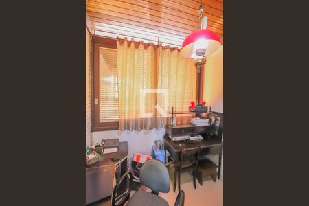 Casa à venda com 380m², 3 quartos e 2 vagasEscritório