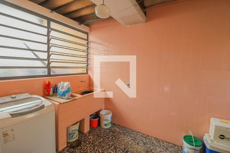 Casa à venda com 380m², 3 quartos e 2 vagasÁrea de Serviço