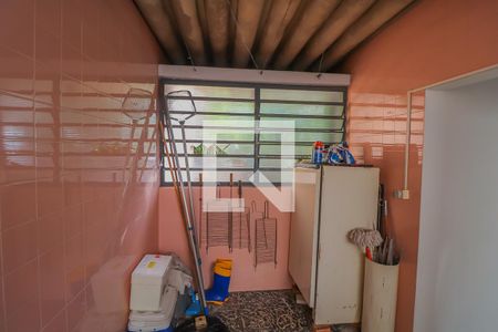 Casa à venda com 380m², 3 quartos e 2 vagasÁrea de Serviço