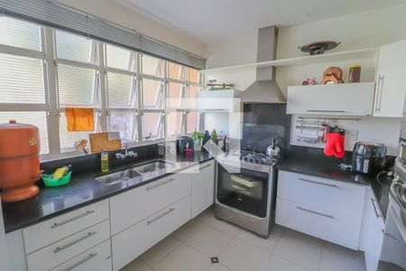 Casa à venda com 380m², 3 quartos e 2 vagasCozinha