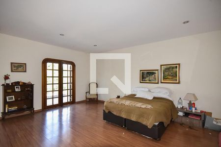 Casa para alugar com 750m², 4 quartos e 5 vagas Casa para alugar com 750m², 4 quartos e 5 vagasSuíte 1