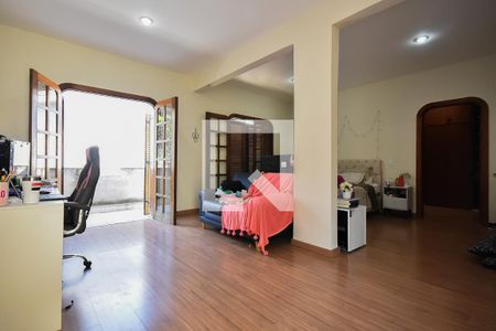 Casa para alugar com 750m², 4 quartos e 5 vagas Casa para alugar com 750m², 4 quartos e 5 vagasSuíte 3