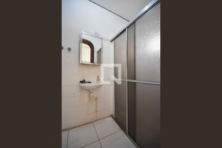 Casa para alugar com 750m², 4 quartos e 5 vagas Casa para alugar com 750m², 4 quartos e 5 vagasBanheiro de Serviço