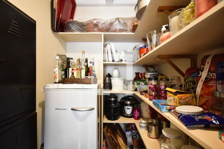 Casa para alugar com 750m², 4 quartos e 5 vagas Casa para alugar com 750m², 4 quartos e 5 vagasDespensa