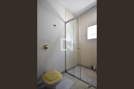 Casa para alugar com 750m², 4 quartos e 5 vagas Casa para alugar com 750m², 4 quartos e 5 vagasBanheiro suíte 3