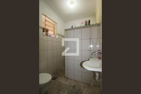 Casa à venda com 300m², 2 quartos e 2 vagasEdícula - Banheiro