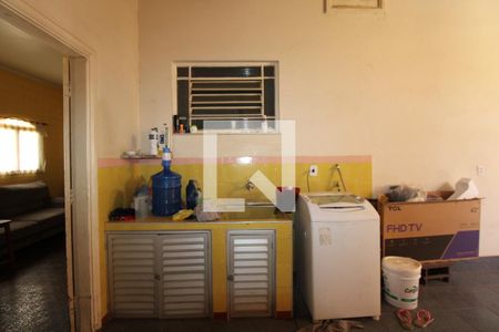 Casa à venda com 300m², 2 quartos e 2 vagasÁrea de Serviço