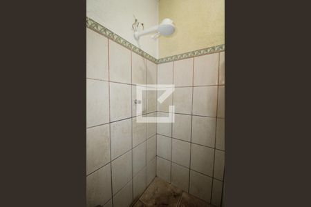 Casa à venda com 300m², 2 quartos e 2 vagasEdícula - Banheiro