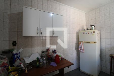 Casa à venda com 300m², 2 quartos e 2 vagasEdícula - Cozinha