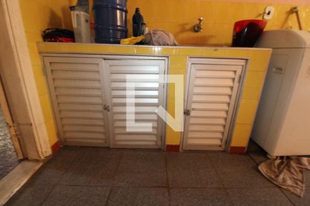 Casa à venda com 300m², 2 quartos e 2 vagasÁrea de Serviço