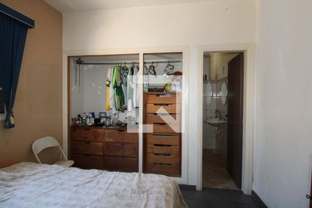 Casa à venda com 300m², 2 quartos e 2 vagasEdícula - Quarto