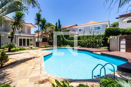 Apartamento à venda com 670m², 6 quartos e 6 vagas Apartamento à venda com 670m², 6 quartos e 6 vagasPiscina