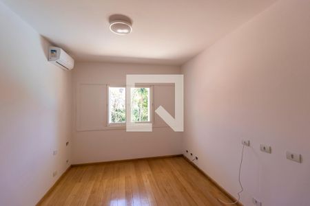 Apartamento à venda com 670m², 6 quartos e 6 vagas Apartamento à venda com 670m², 6 quartos e 6 vagasQuarto 4