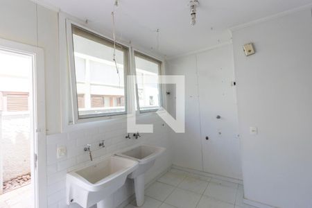 Apartamento à venda com 670m², 6 quartos e 6 vagas Apartamento à venda com 670m², 6 quartos e 6 vagasDetalhe da area de serviço