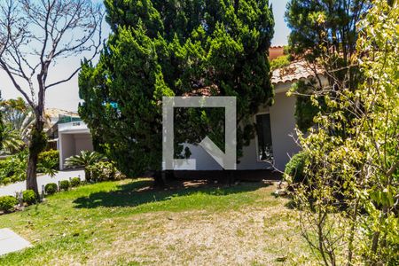 Apartamento à venda com 670m², 6 quartos e 6 vagas Apartamento à venda com 670m², 6 quartos e 6 vagasVista da Rua