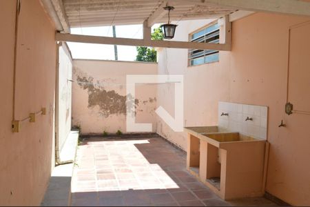 Casa à venda com 220m², 3 quartos e 3 vagasÁrea serviço