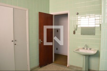 Casa à venda com 220m², 3 quartos e 3 vagasBanheiro Social