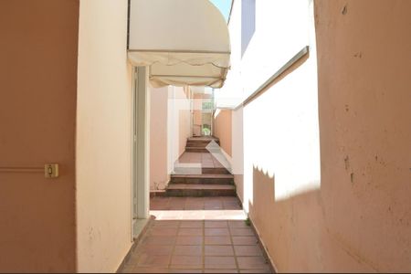 Casa à venda com 220m², 3 quartos e 3 vagasDetalhe