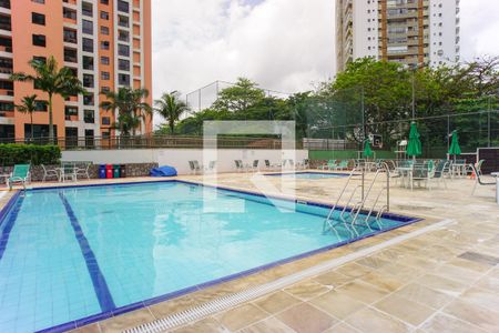 Apartamento à venda com 107m², 2 quartos e 1 vagaÁrea comum - Piscina