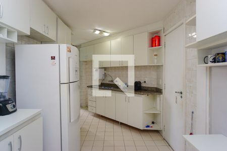Apartamento à venda com 107m², 2 quartos e 1 vagaCozinha e Área de Serviço