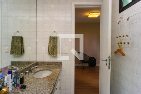 Apartamento à venda com 107m², 2 quartos e 1 vagaBanheiro da Suíte