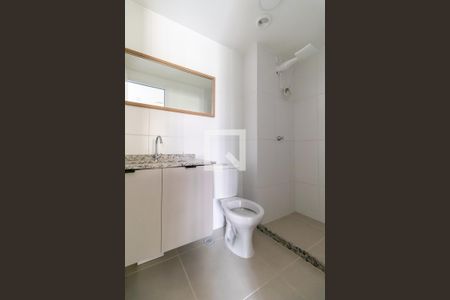 Banheiro de apartamento à venda com 1 quarto, 25m² em Pinheiros, São Paulo