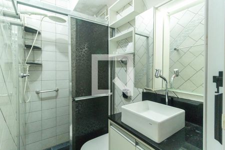 Banheiro de apartamento para alugar com 1 quarto, 30m² em Liberdade, São Paulo