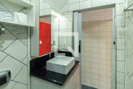 Banheiro de apartamento à venda com 1 quarto, 30m² em Liberdade, São Paulo