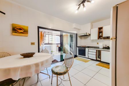 Apartamento para alugar com 179m², 4 quartos e 2 vagasCozinha