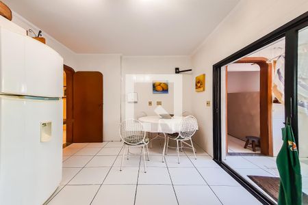 Apartamento para alugar com 179m², 4 quartos e 2 vagasCozinha
