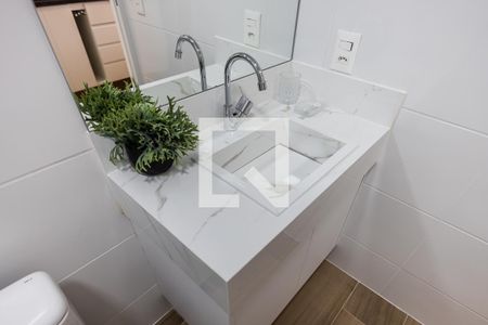 Banheiro de kitnet/studio para alugar com 1 quarto, 25m² em Sumarezinho, São Paulo