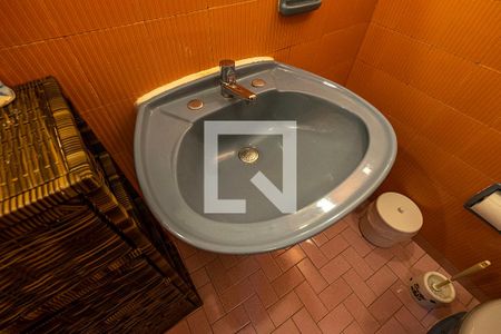 Casa à venda com 280m², 3 quartos e 2 vagasSuíte - Banheiro