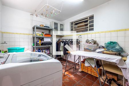 Casa à venda com 280m², 3 quartos e 2 vagasÁrea de Serviço - Lavanderia