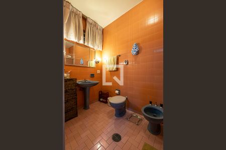 Casa à venda com 280m², 3 quartos e 2 vagasSuíte - Banheiro