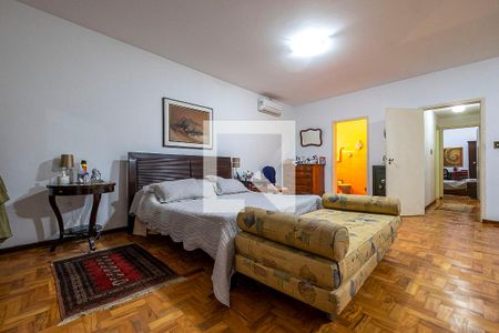 Casa à venda com 280m², 3 quartos e 2 vagasSuíte