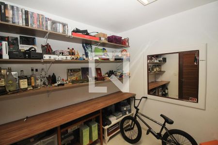 Casa à venda com 900m², 6 quartos e 5 vagas Casa à venda com 900m², 6 quartos e 5 vagasCloset do Quarto 5 - Suíte