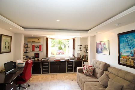 Sala 1 de casa à venda com 6 quartos, 900m² em Ipanema, Porto Alegre