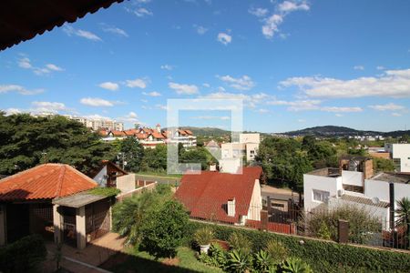 Casa à venda com 900m², 6 quartos e 5 vagas Casa à venda com 900m², 6 quartos e 5 vagasvista da Sacada