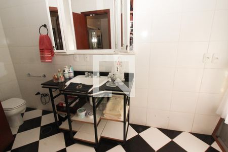 Casa à venda com 900m², 6 quartos e 5 vagas Casa à venda com 900m², 6 quartos e 5 vagasBanheiro da Suíte master